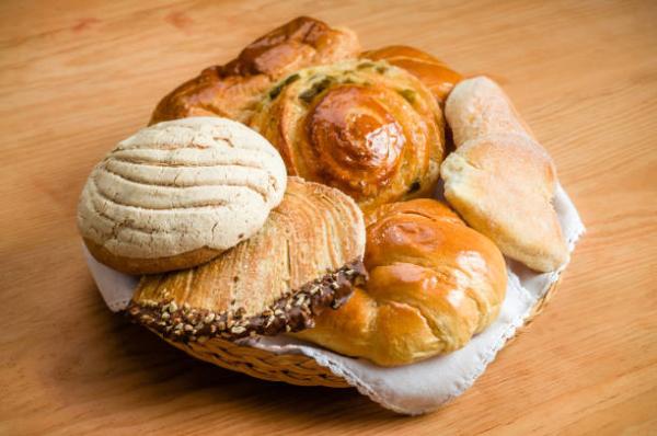 67784-82-1 Bakery Emulsifiers Polyglycerol Esters Of Fatty Acids PGE E475 Yellowish Powder