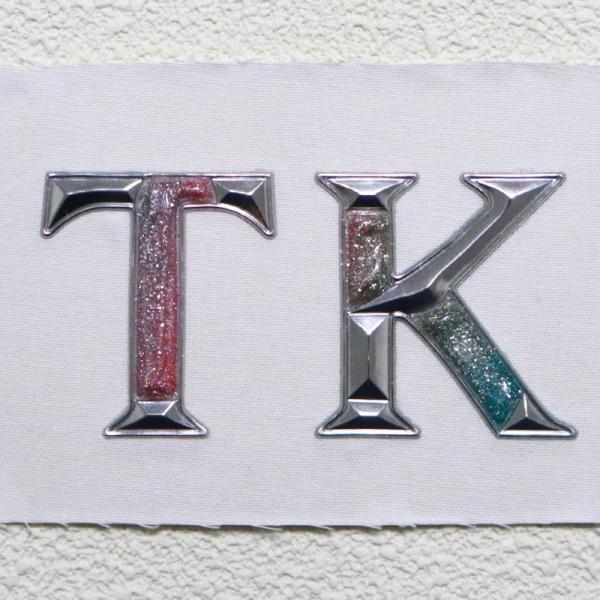 高品質 カスタム 3D TPU 転送パッチ 防水金属バッジ 衣料袋 靴用のカスタマイズ可能な熱転送ラベル