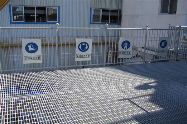 Industrial Welded Plain Type Serrated Bar Hot DIP Galvanizing Steel Structure Grating For Stair Tread