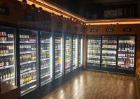 Refrigerador de cristal transparente multi de la barra de las puertas del pub del hotel para la cerveza del vino