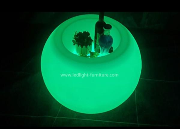 A bola recarregável da cubeta de gelo do diodo emissor de luz das multi cores deu forma para KTV/partido home