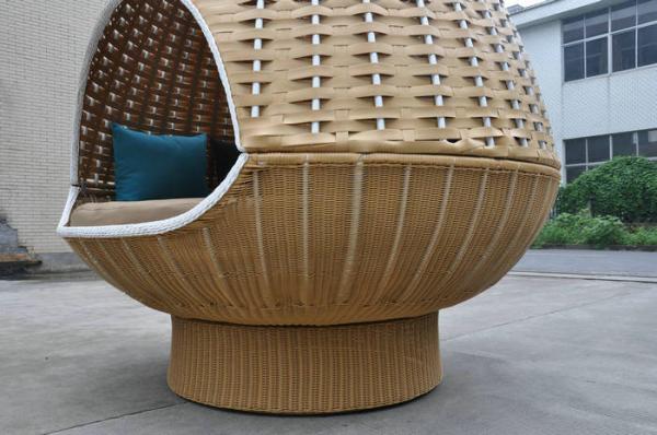 Outdoor Rattan Daybed , KD Nestrest For Beach / Poolside / Hotel