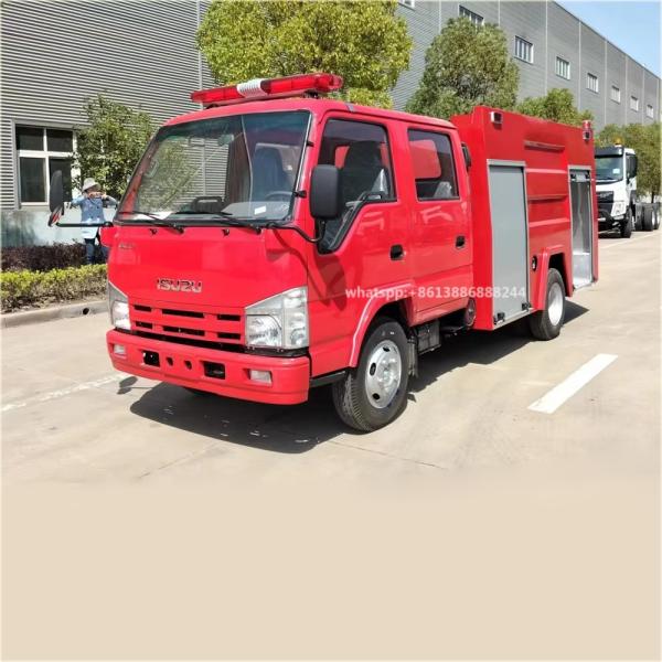 Japan Isuzu  4X2 Double Rows 2000 Liters Fire   Fighting Truck  Fire Engine 	mini Fire Truck