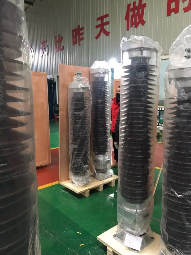Стандартный Arrester грозового перенапряжения IEC60099, Arrester молнии фарфора 110kv