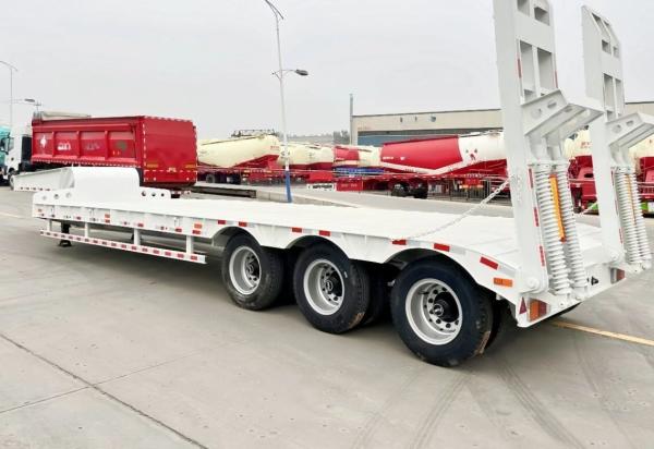 Jost Kingpin Three-Axle 40-60ton Lowbed Trailer For Large Equipment Transport Customizable