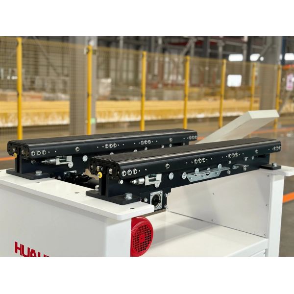 1300 X 1300 X 1200MM Pallet Telescopic Fork Single Motor Pallet Fork Truck Self Aligning