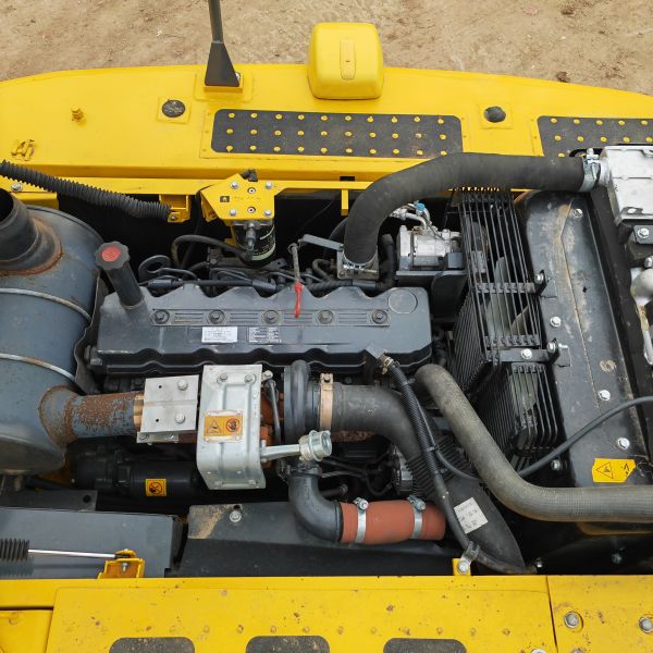 used Japan excavator machine komatsu pc200 excavator used excavator pc220 japan original construction equipments