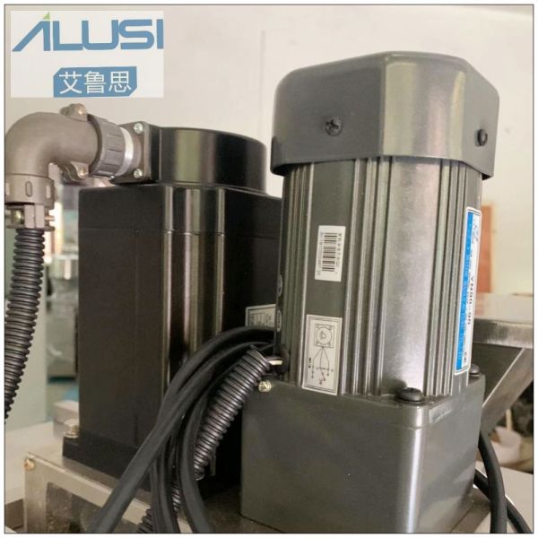 Machine de remplissage détersive de poudre de granule de vis de foreuse de remplisseur de lait en poudre de bouteille de Sensoning de café de piments automatiques de farine