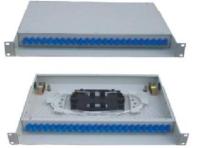 En glissant le tiroir dactylographiez à coffret d'extrémité le tableau de connexions optique de fibre de 19 pouces 48ports adaptateur de laminage à froid noir de la tôle d'acier SC/APC