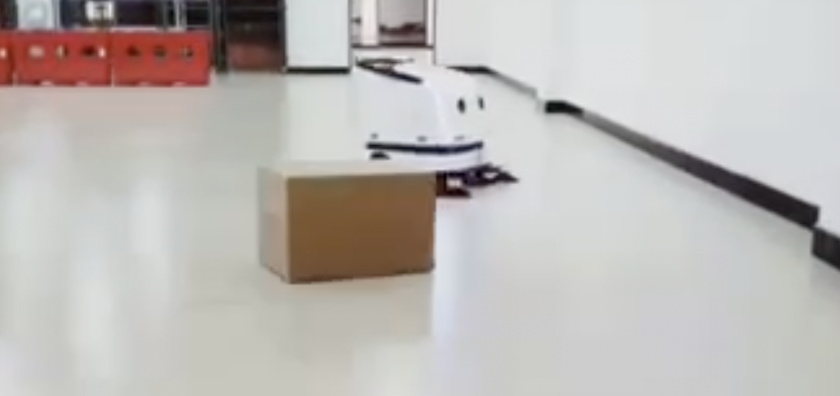 Indoor and outdoor cleaning robots collect dust, push dust and mop the floor robotics machine