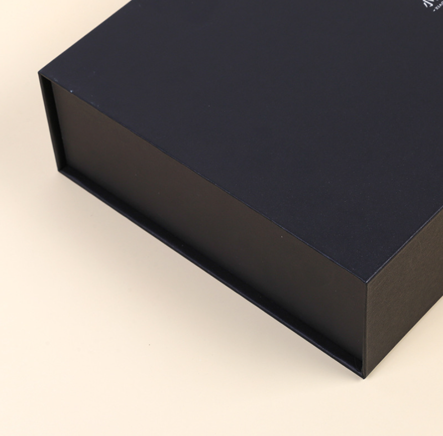 Sturdy 150gsm Magnetic Folding Gift Boxes 245*220*55mm