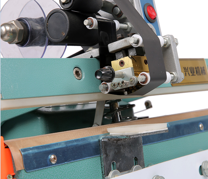 Деревянный упаковочный материал Педальная уплотнительная машина PFS-800*1 CE 220V для медицинского халата