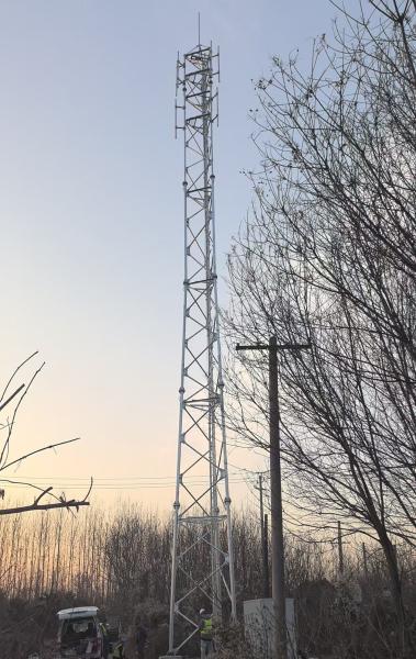 3条腿5g移动互联网格通信塔广播电视钢管电信塔