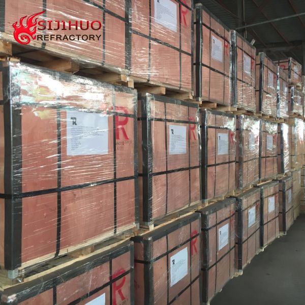 Insulation Castable for Furnaces 35-45% SiO2 Content and 0.03% CaO Content