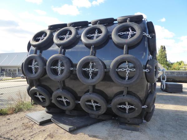 Polyurethane EVA Filled Fender Foam Buoy For Yacht And Boat