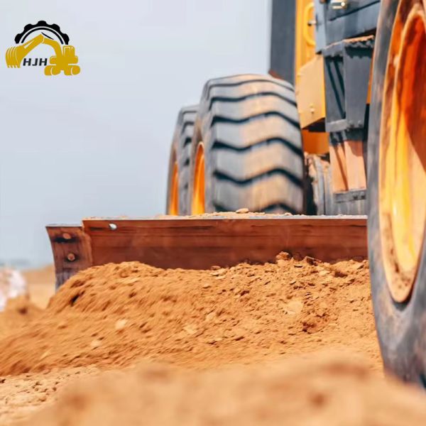 Anti-Slip Road Construction Equipment 142kw Motor Grader with Advanced Technology
