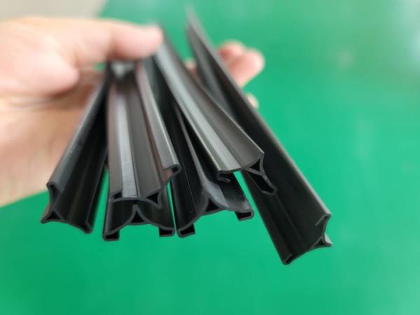 TPE PP Car Wiper Blade Profile Production Line 20-50kg/Hr Capacity