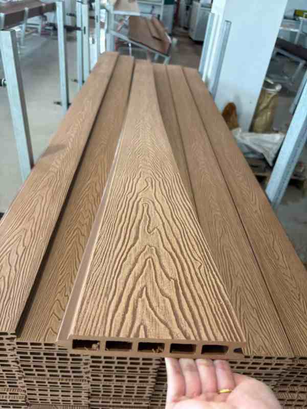 160*20mm B1 Fireproof Teak Wood Grain WPC Fence Panel