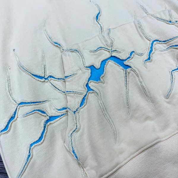 Embroidery personalizado Logotipo de dibujos animados de anime Pullover de socorro ropa callejera Pique Forro de algodón Hoodies Fabricantes