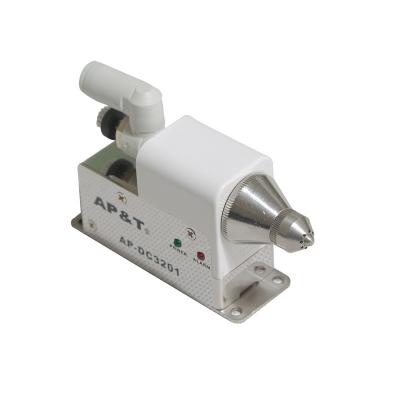 High frequency DC ionizing air nozzle with large volume of ion generating