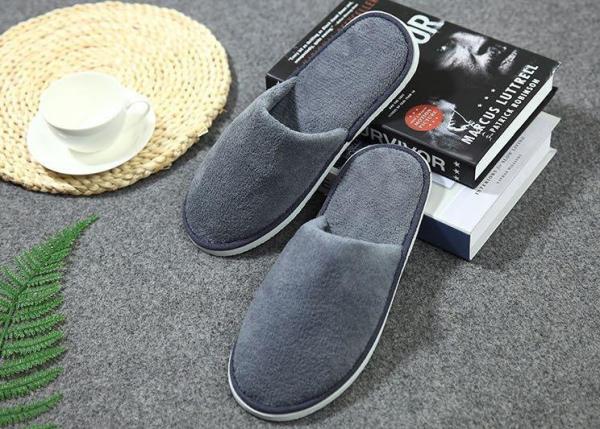 Waffle Weave Embroidered Closed Toe Hotel Slippers Disposable Towelling Slippers