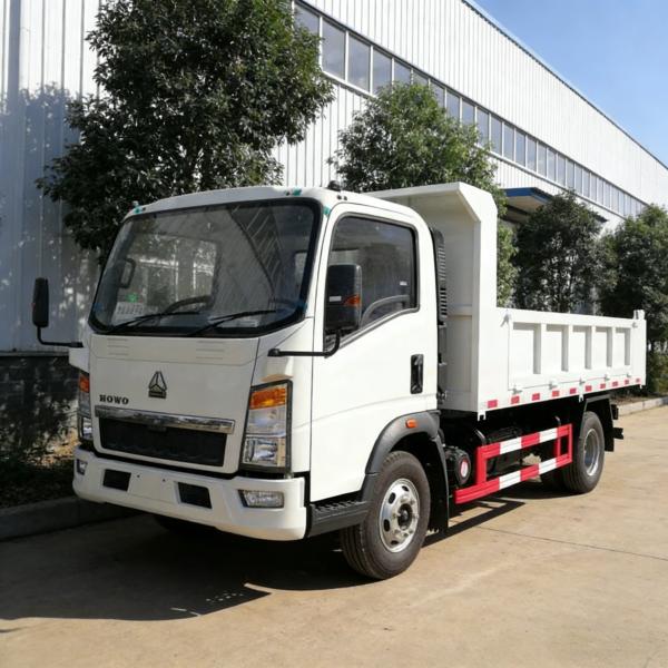 HOWO Light Tipper Truck 6 Wheel Dump Truck , Mini Dump Truck 4X2