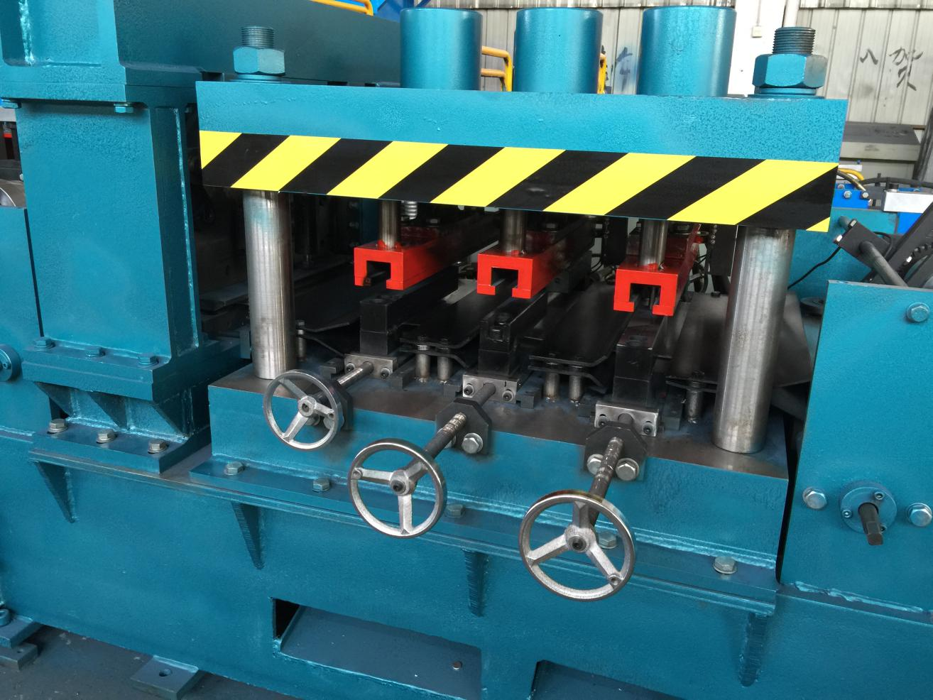 Truss Shelf Panel Rolling Forming Machine Glazed Q235 Steel