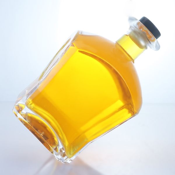 Glass Collar Material Square Shape Whiskey Vodka Tequila Brandy Gin Rum Bottle with Cork