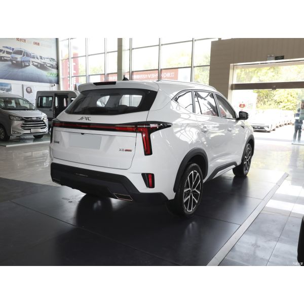 2024 Jac X8 Plus 7-Seater LED Headlight Gasoline SUV with 50-80L Fuel Tank Capacity