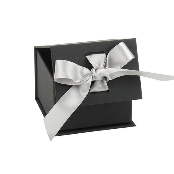 Custom Logo UV Coating Cardboard Flip Ring Earring Packaging Box with Ribbon Design