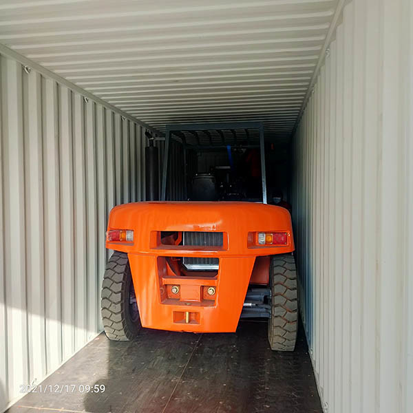 7000kgs FD70 7 Ton Diesel Powered Forklift With Triplex Mast And Fork Positioner