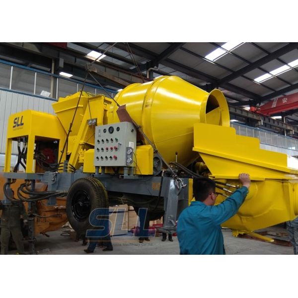 Industrial Concrete Mixer Pump , Diesel Concrete Pump 40 Feet Container