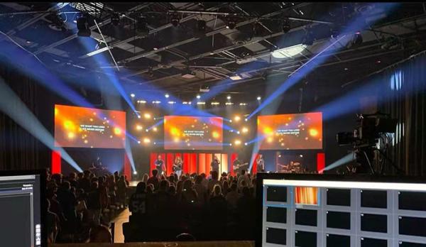 Indoor IP40 commercial LED display screen With Nationstar LEDs