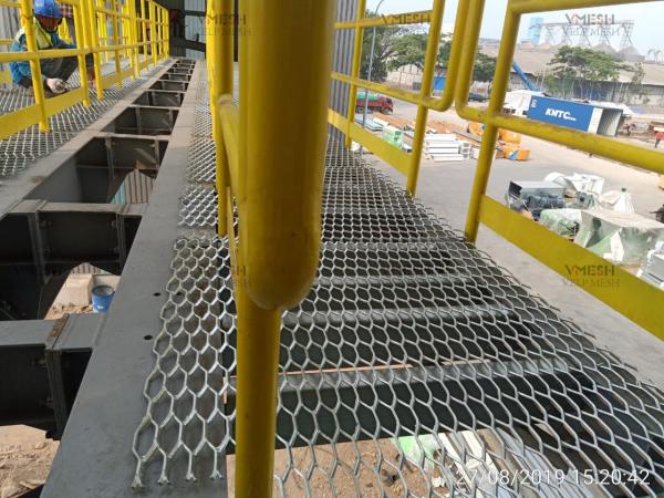 Grille en acier antidérapante en métal déployé à trou hexagonal robuste