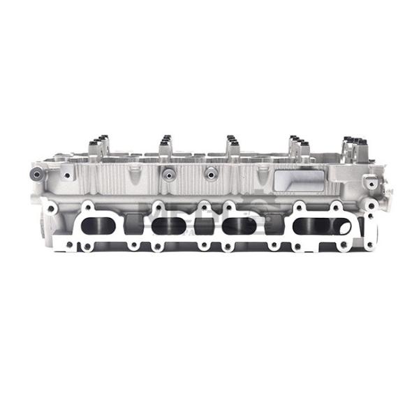 MITSUBISHI 1005B453 1005A560 Car Cylinder Head 1005B452