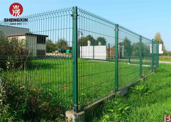 OEM 50x100mm Welded Wire Mesh Panel Round Tubular Post iron