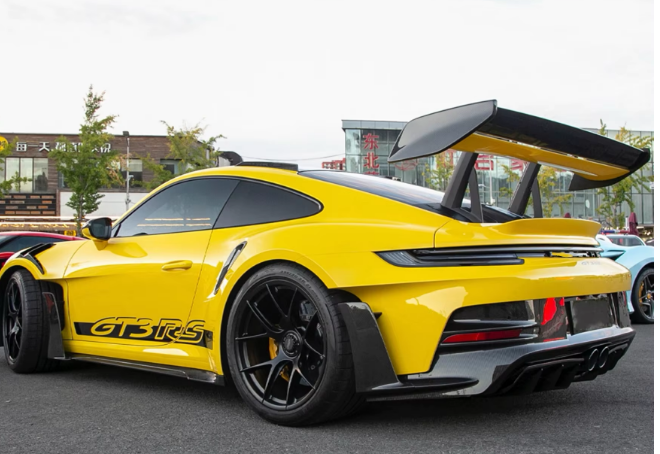 1016 Lamborghini Body Kit Auto Body Kit With Rear Diffuser Spoiler Hood