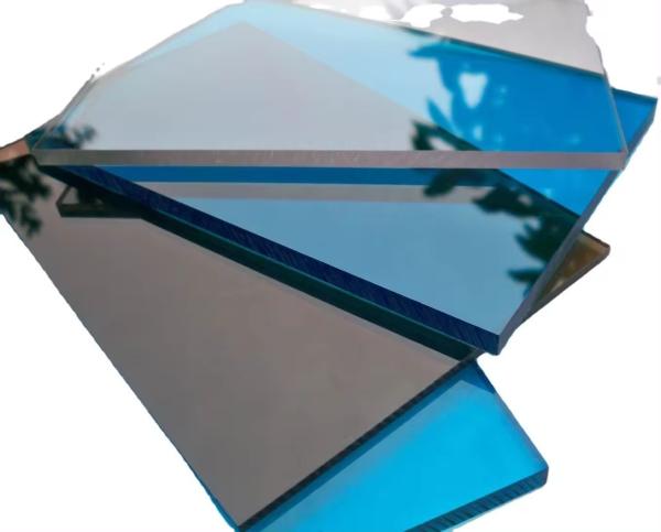 Poids léger 1-18 mm Plaque de polycarbonate de toiture en plastique transparent