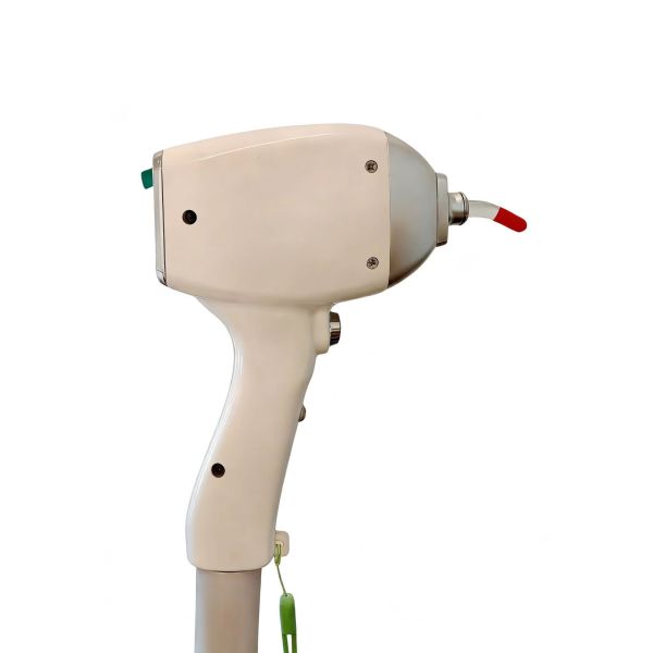 3000W Triple Wavelength Diode Laser Machine , Pico Nd YAG Tattoo Removal Machine For Spa Clinics