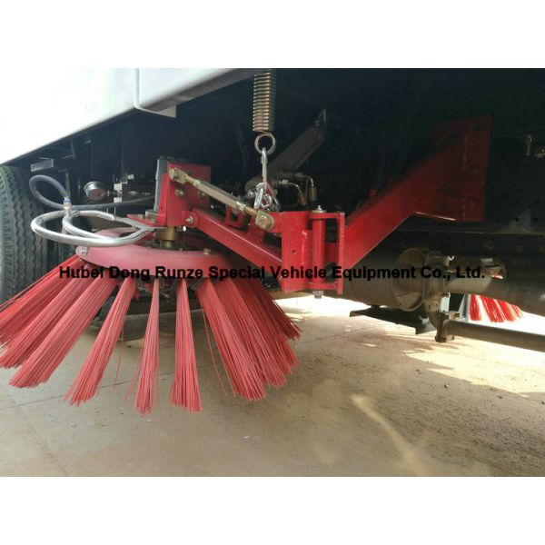 Multifunctional ISUZU Road Cleaning Truck , Vacuum Broom Sweeper Truck