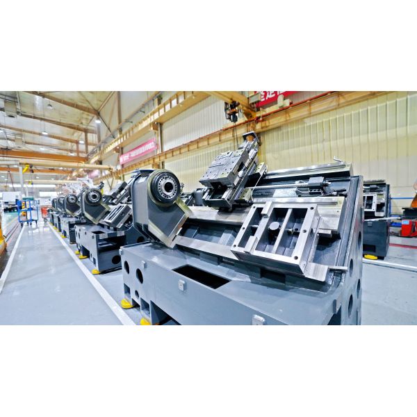 SMTCL HTC40Q Bar Feeder CNC Horizontal Lathe | Durable Machining Solution for Automotive Axle & Shaft Parts