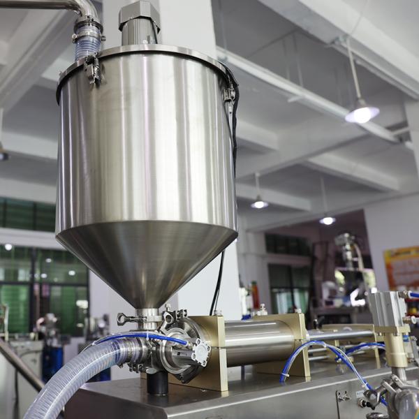Wide uses Liquid Packing Machine Cooking Oil Filling Machine Milk Packing Machine Automatic Liquid Filling Machine Hot Sauce Filling Machine Ketchup Packing Machine fruit juice packaging machine