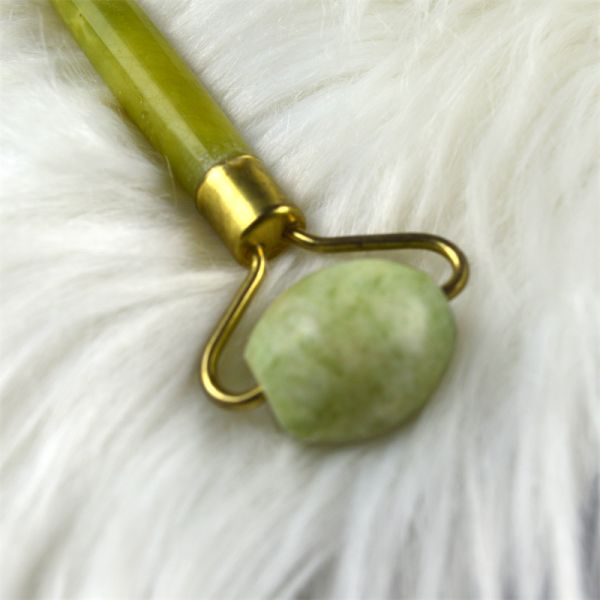 Custom Logo Availabled 100% Natural Xiuyan Jade Face Guasha Roller Green Jade Facial Gua Sha Massager Stone Skin Care