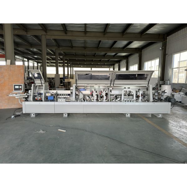 BHM388YJ Automatic Edge Banding Machine with Automated Edge Band Feeding, PLC Microcomputer Control, and 18-24m/min Conveyor Speed