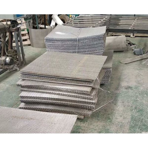0.5m-2m Stainless Steel Crimped Wire Mesh