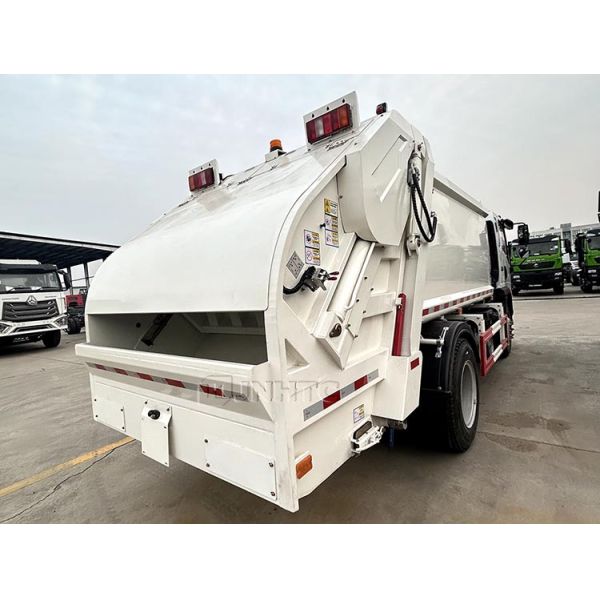 HOWO Light Garbage Truck 10 M3 4X2 Small Garbage Compactor Truck