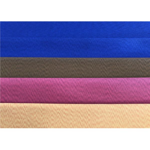 Катаясь на лыжах предохранение от зимы простирания на открытом воздухе ткани репеллента воды носки механическое