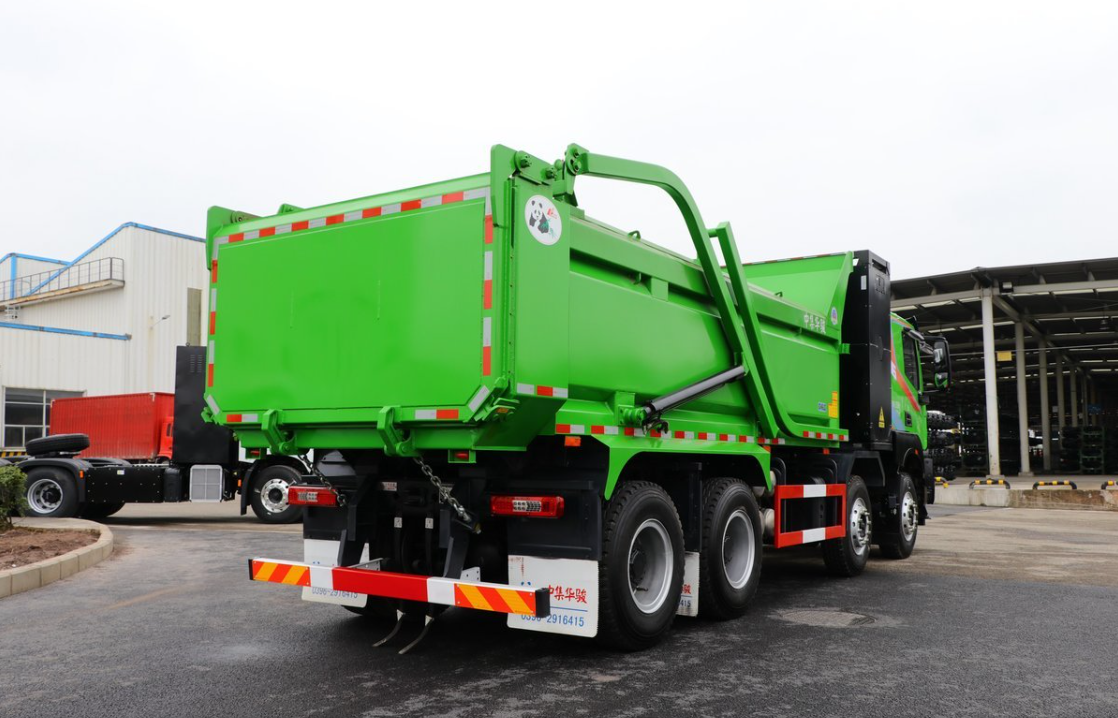 2023 SAIC Hongyan H6 Camión eléctrico con tirador EV Transporte minero Camión pesado Cámara trasera de 360 ° Tipo de conducción 8X4 chino