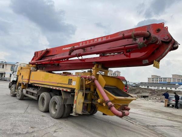 Alemania utilizó un camión de bombeo de hormigón con 42 metros de boom y brindó servicio postventa