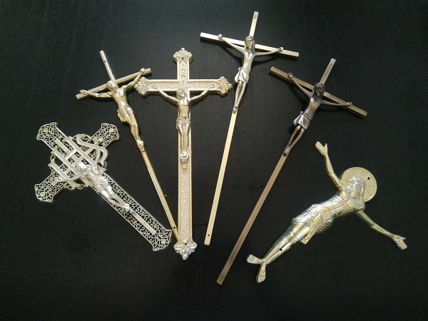 Крусес пластикос Реф ДП005 распятий крист украшения гроба размера 37.5км*14км католические пластиковые жульничают кристос
